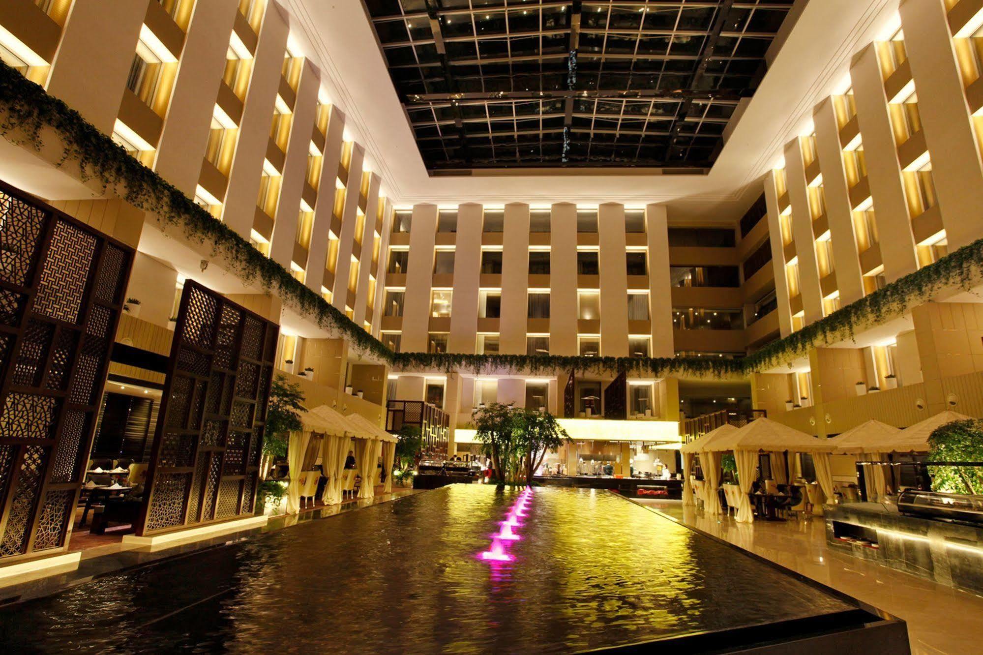 Palace Garden Hotel And Resorts Peking  Buitenkant foto